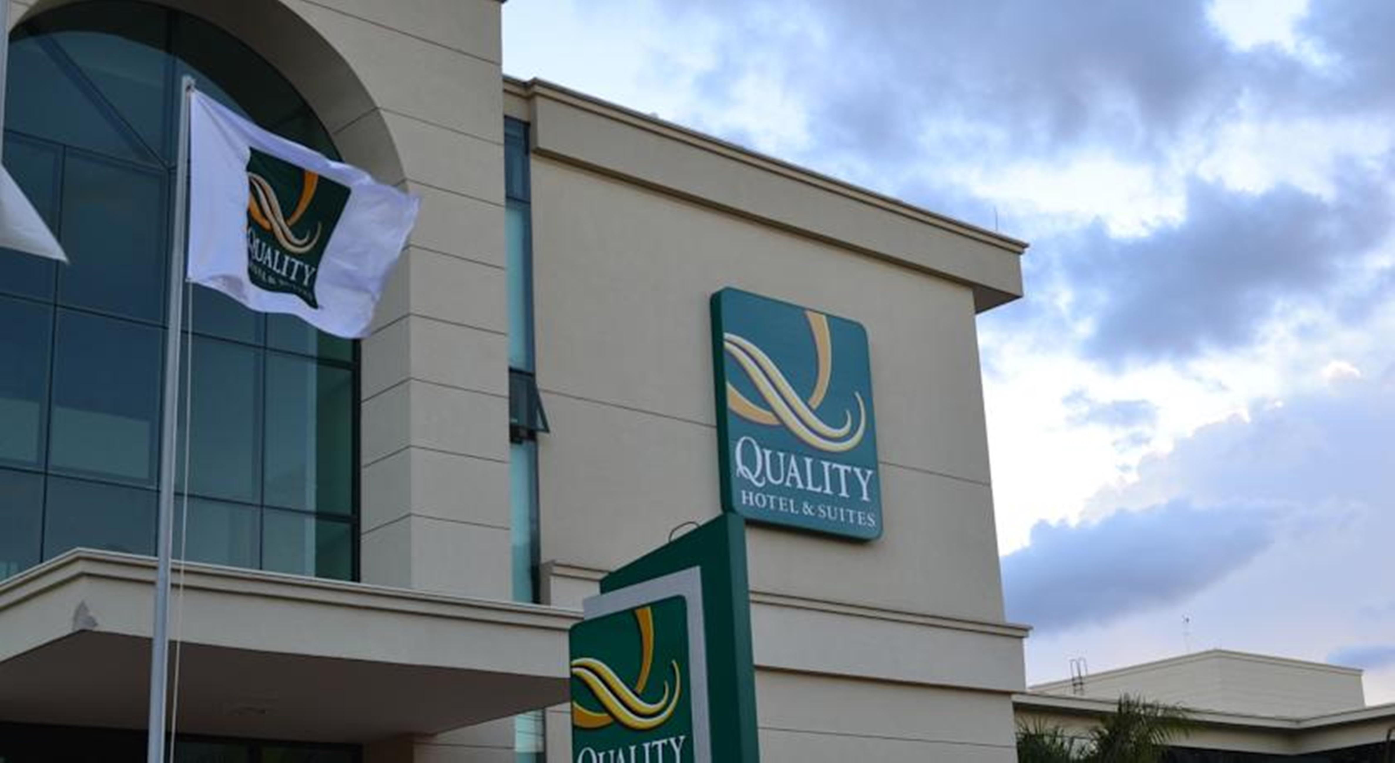 Quality Hotel & Suites Brasilia Exterior photo