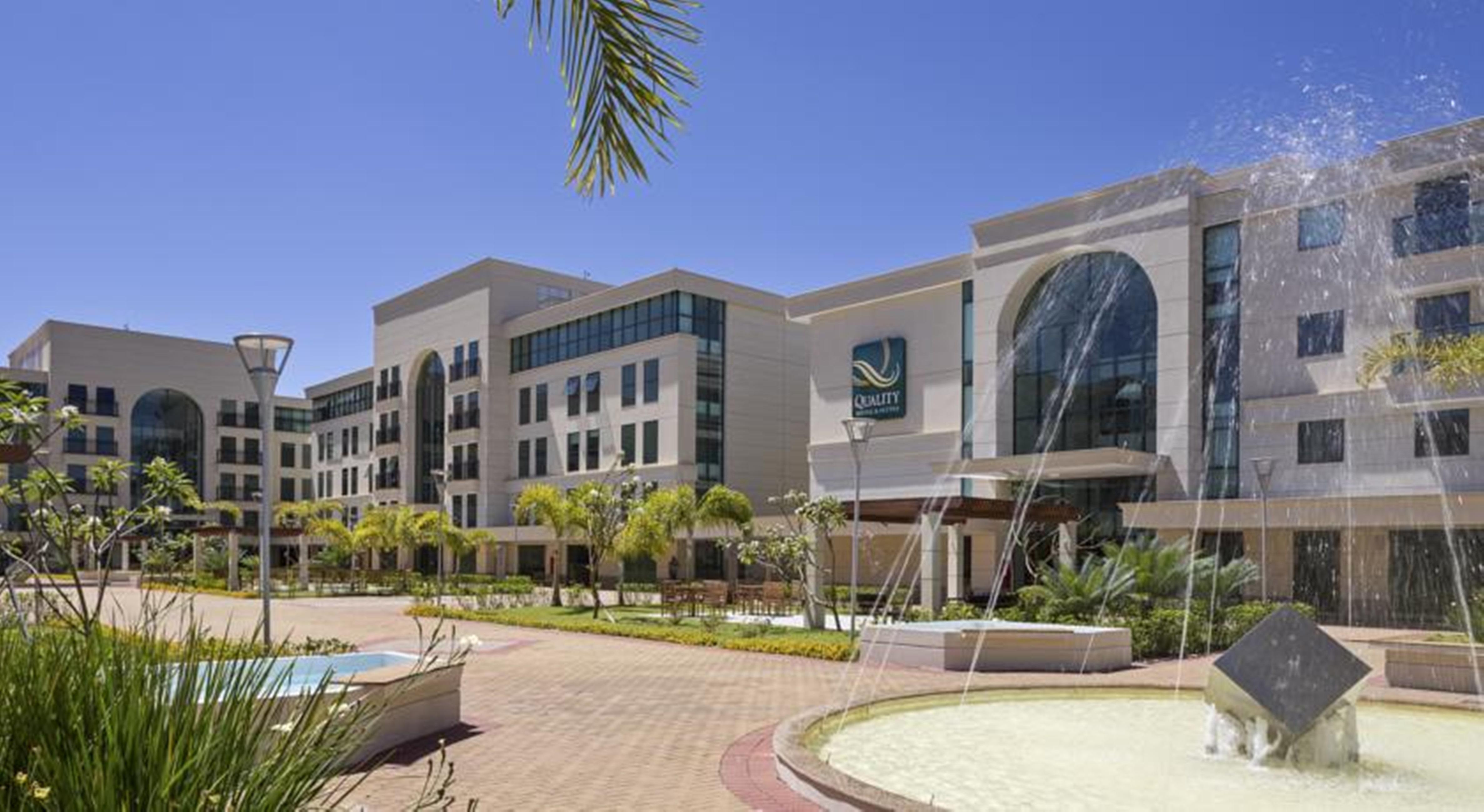 Quality Hotel & Suites Brasilia Exterior photo