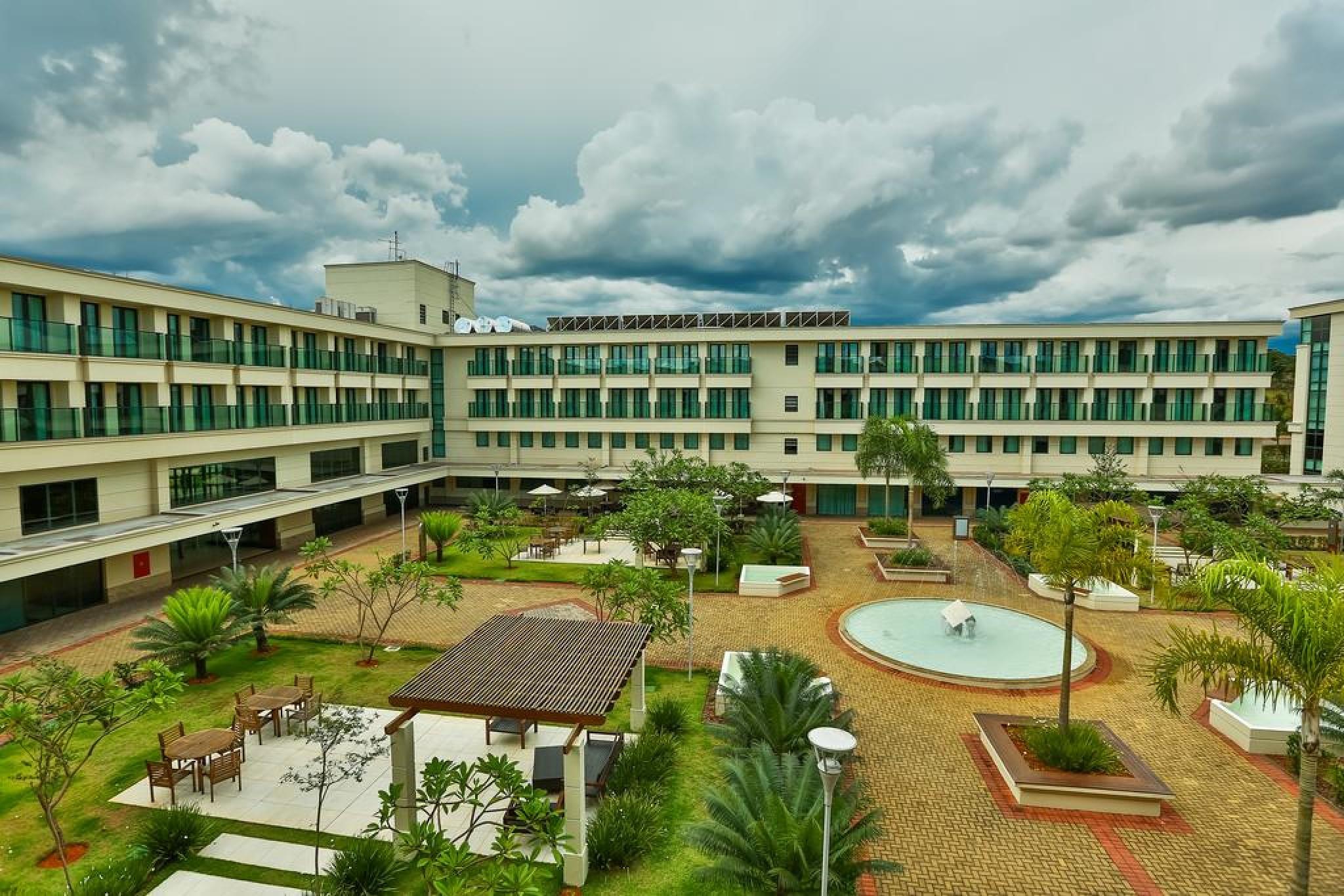 Quality Hotel & Suites Brasilia Exterior photo